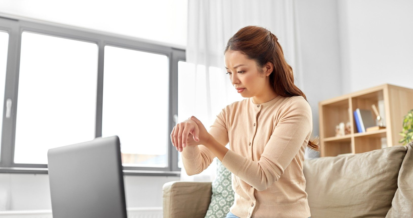 How To Relieve Wrist Pain: 7 Effective Exercises